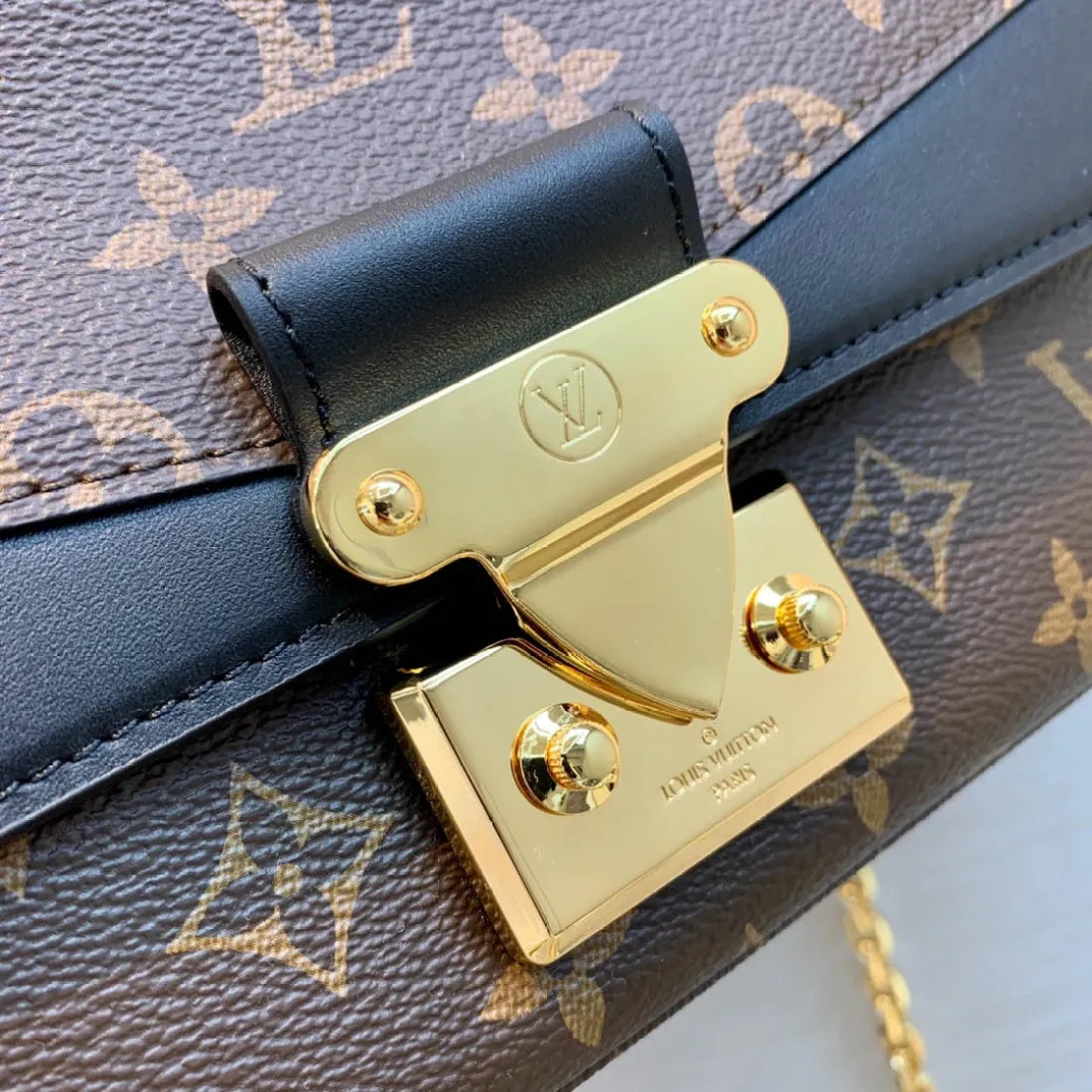 Louis Vuitton Monogram Canvas Shoulder Bag