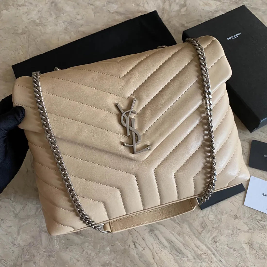 Medium Loulou Matelassé Leather Shoulder Bag
Saint Laurent