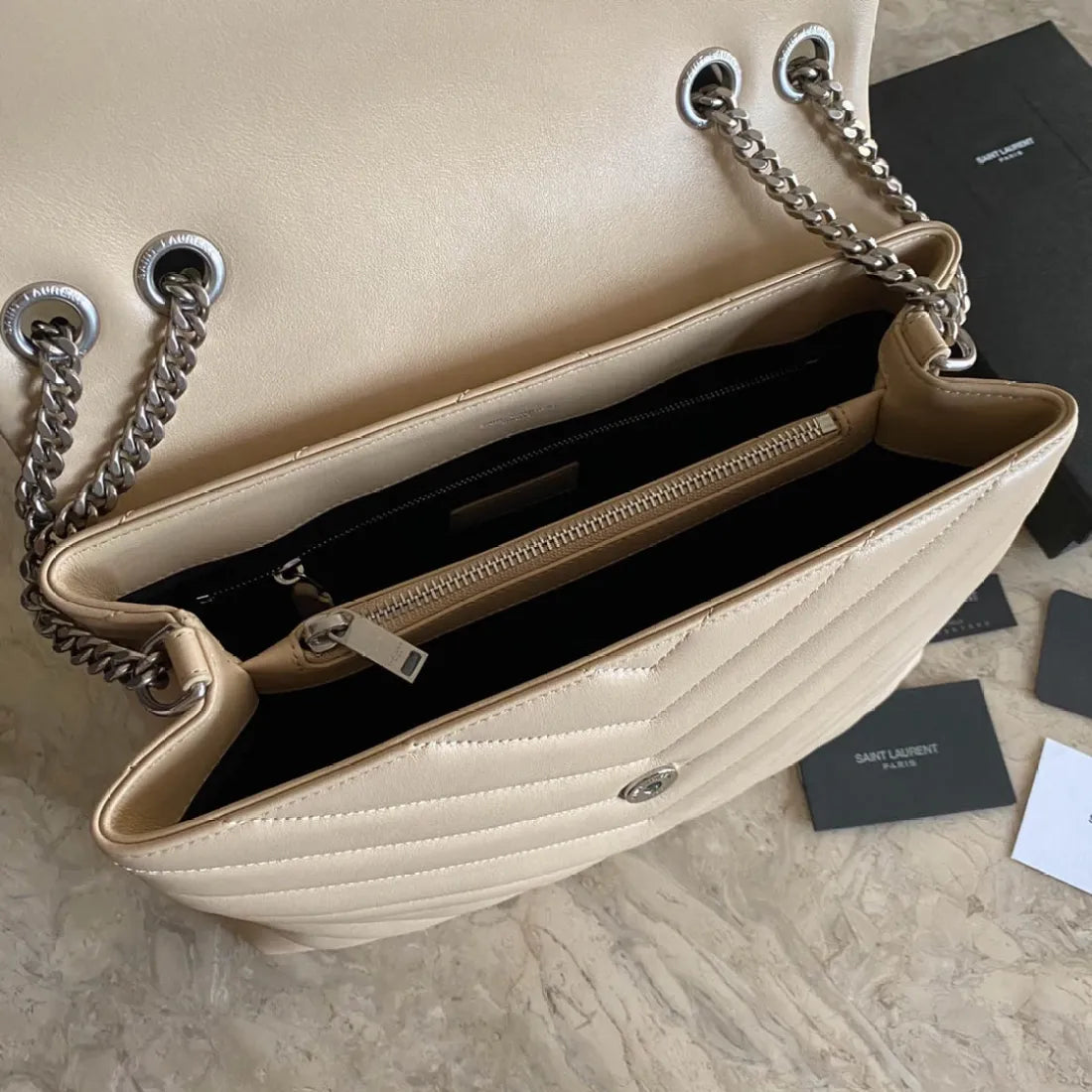 Medium Loulou Matelassé Leather Shoulder Bag
Saint Laurent