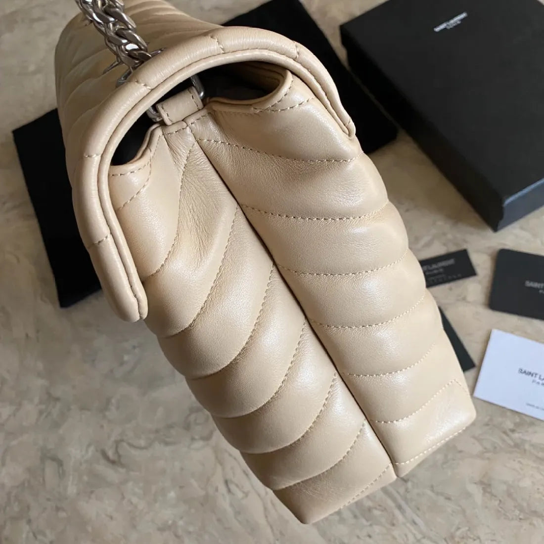 Medium Loulou Matelassé Leather Shoulder Bag
Saint Laurent