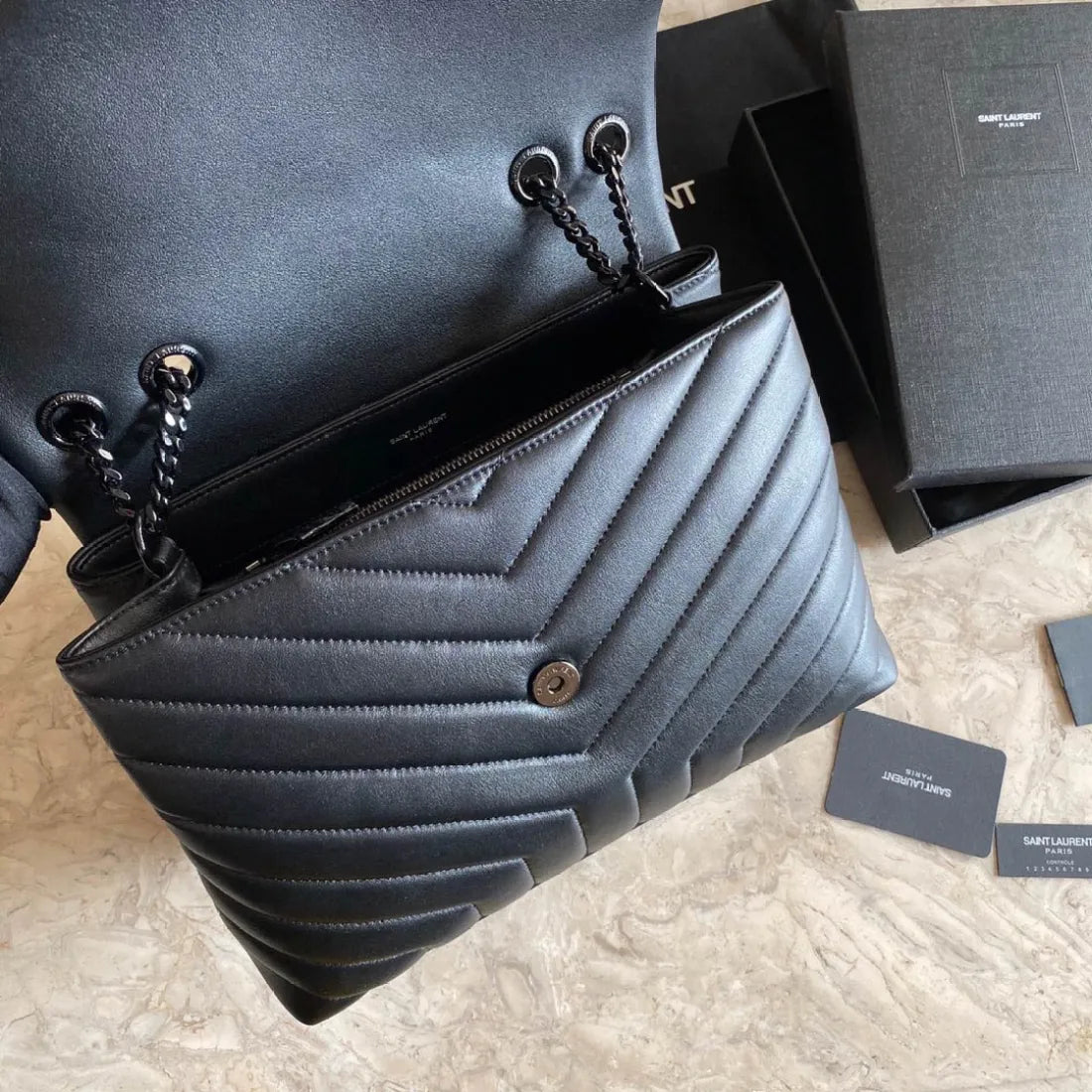 Medium Loulou Matelassé Leather Shoulder Bag
Saint Laurent