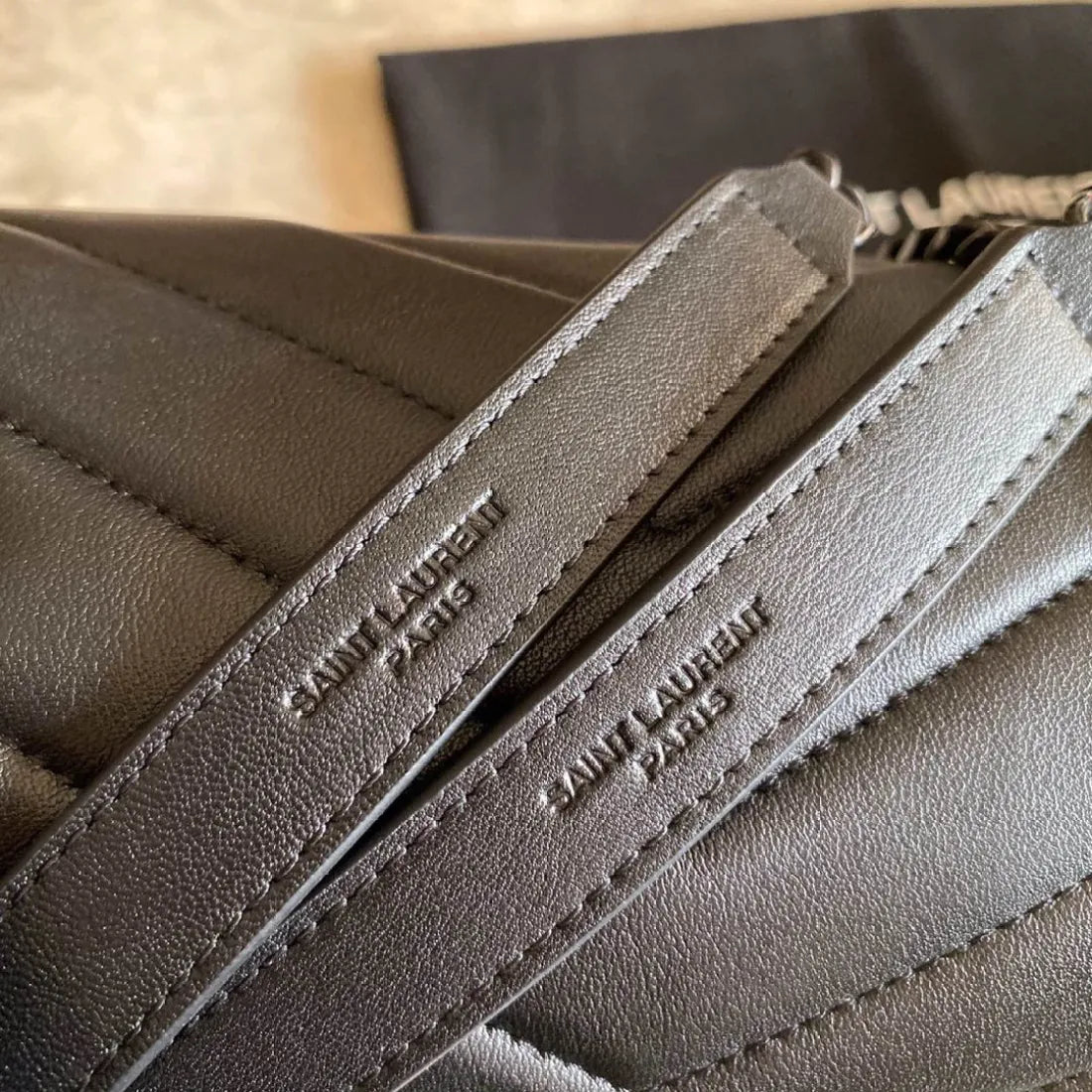 Medium Loulou Matelassé Leather Shoulder Bag
Saint Laurent