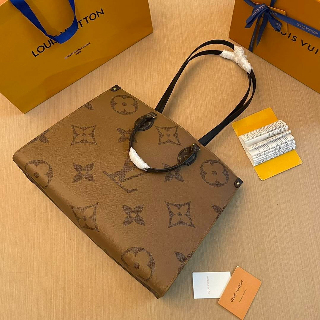ONTHEGO Tote Bag