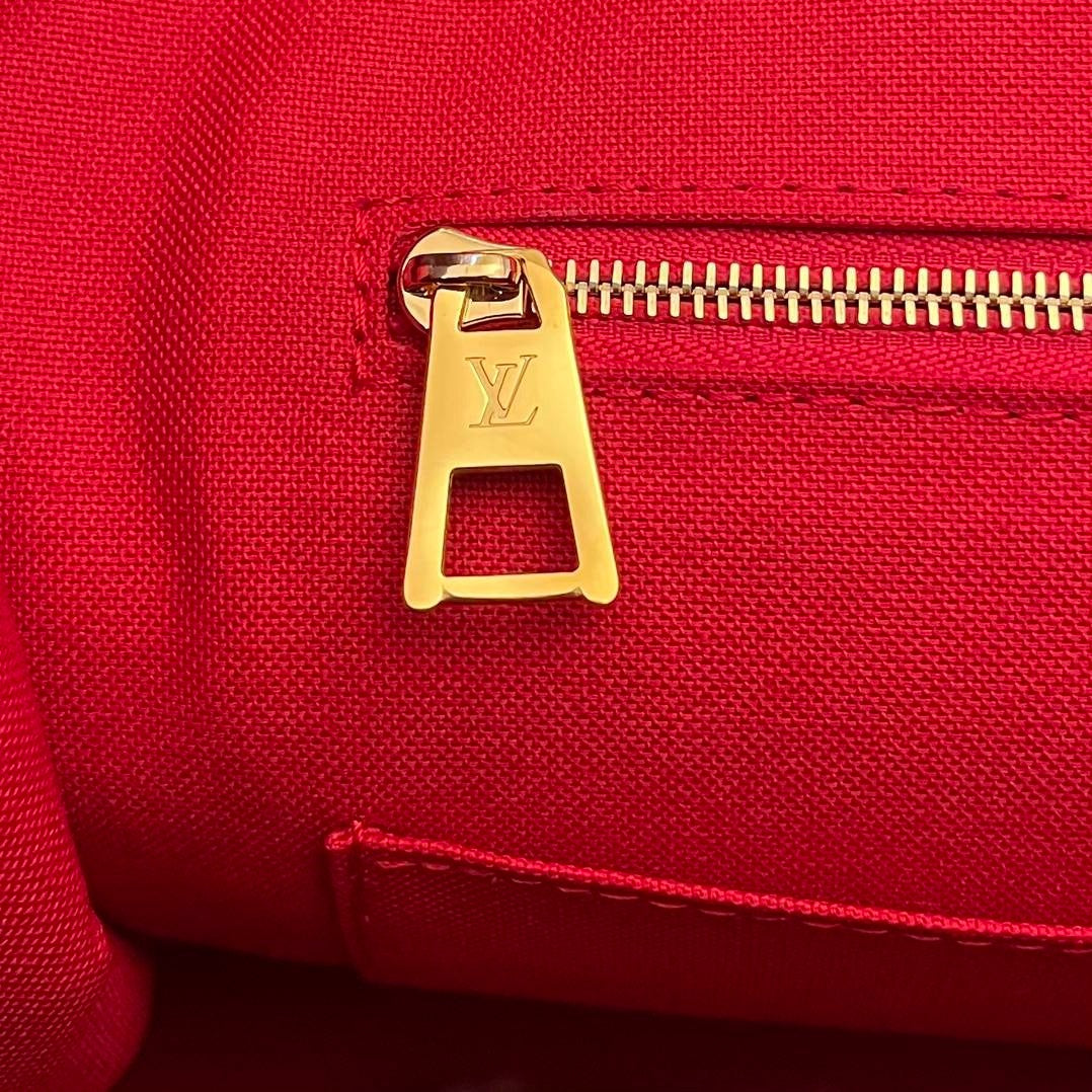 ONTHEGO Tote Bag