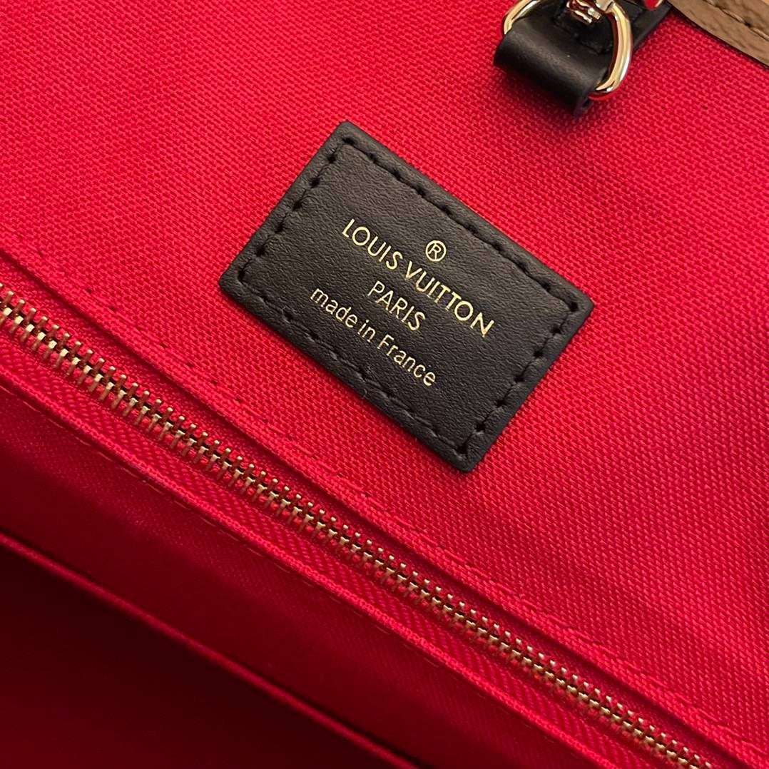 ONTHEGO Tote Bag