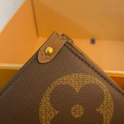 ONTHEGO Tote Bag