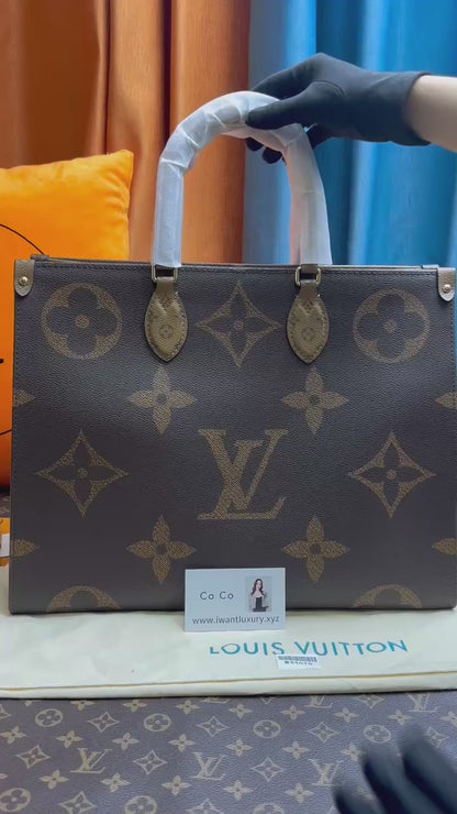ONTHEGO Tote Bag